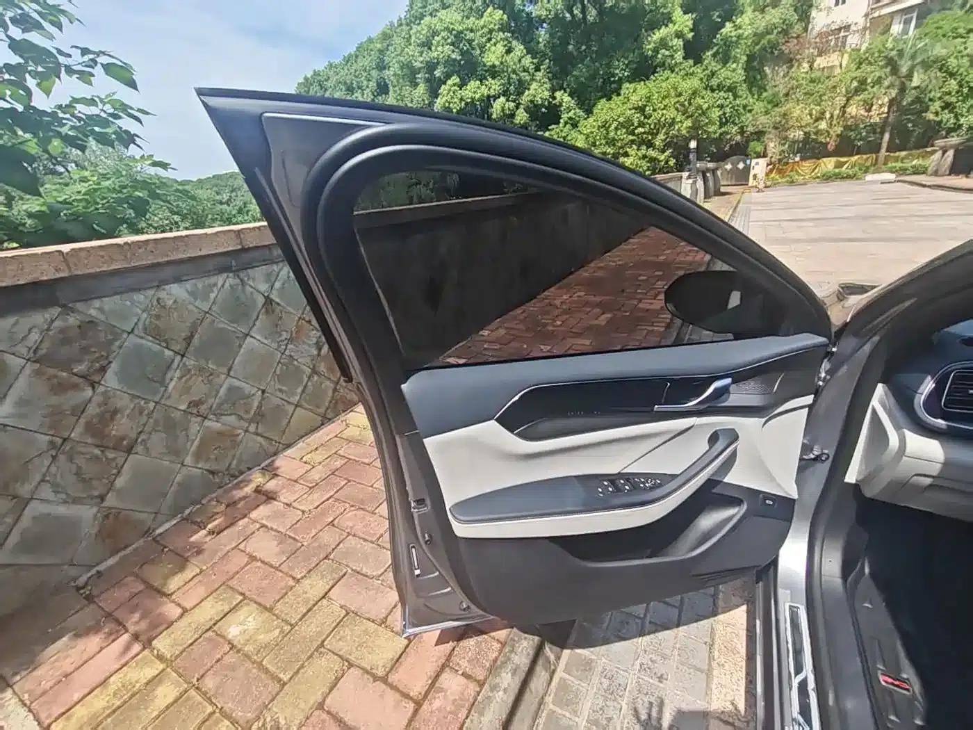 Qin PLUS 2021 EV 500KM Luxury Edition — миниатюра 8