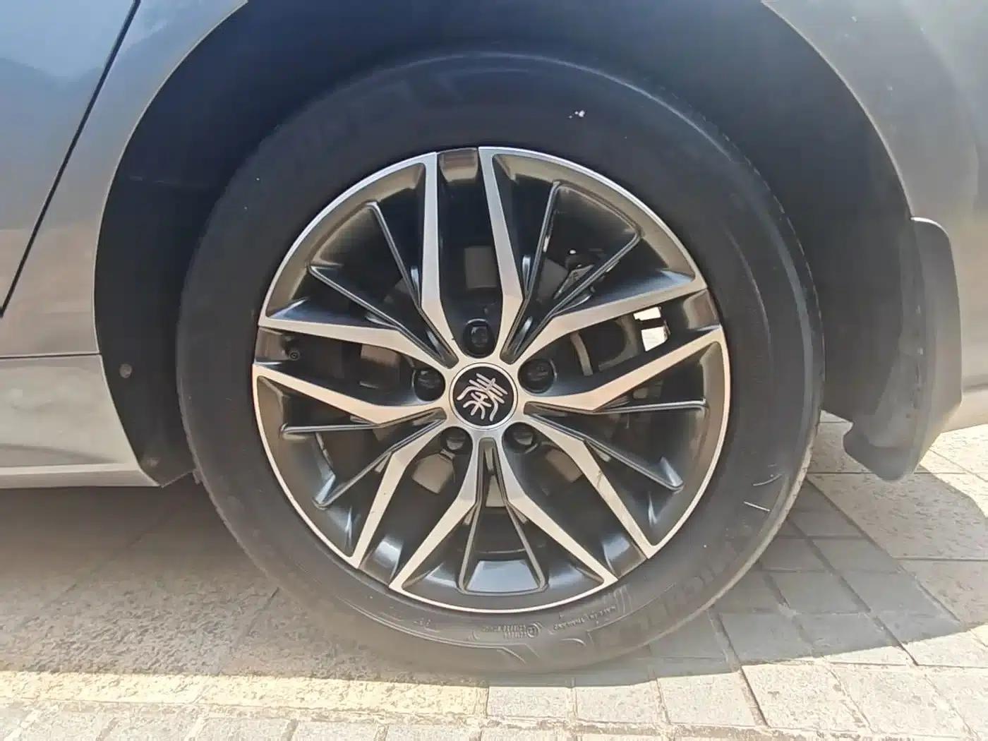 Qin PLUS 2021 EV 500KM Luxury Edition — миниатюра 10
