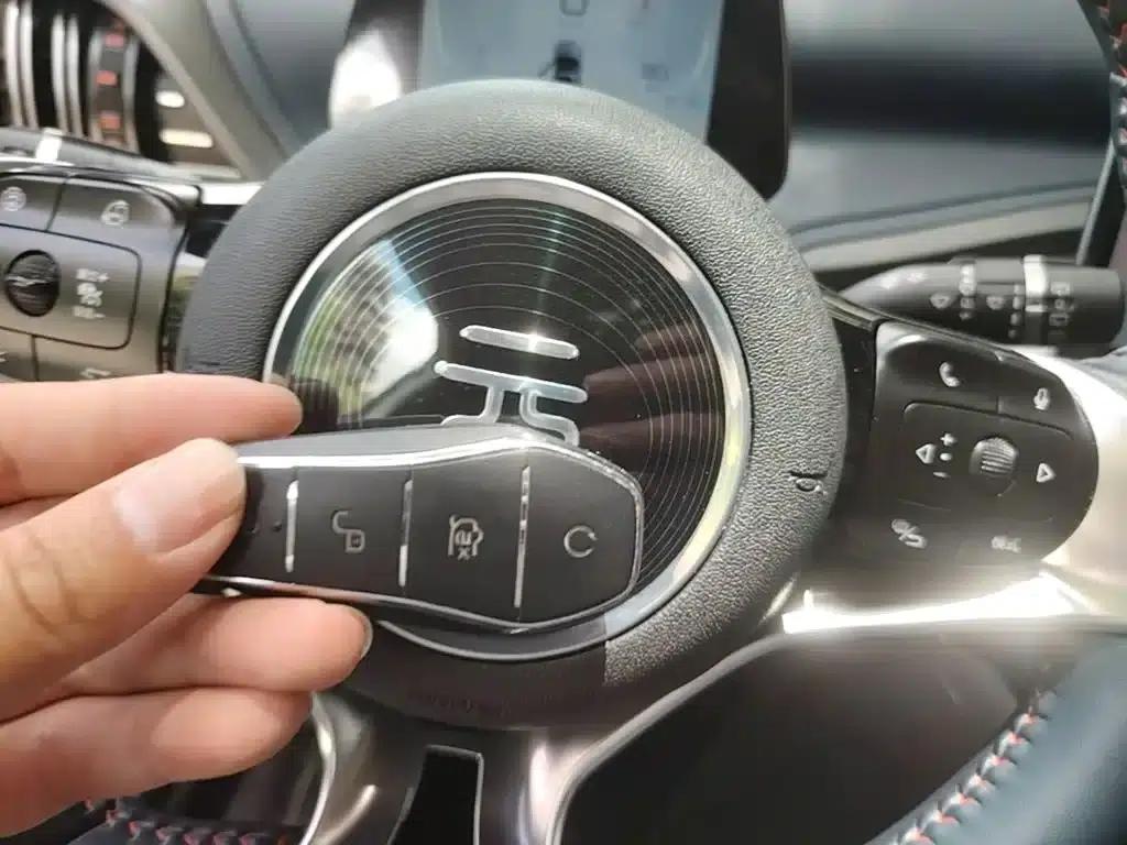 Yuan Plus 2022 430KM Premium — миниатюра 9