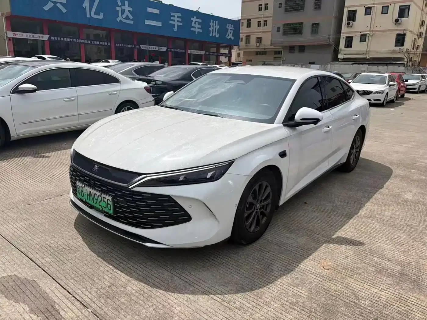 Qin L 2025 DM-i Intelligent Driving Edition 80KM Leading Model — миниатюра 2