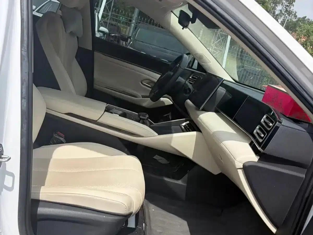 Qin L 2025 DM-i Intelligent Driving Edition 80KM Leading Model — миниатюра 7