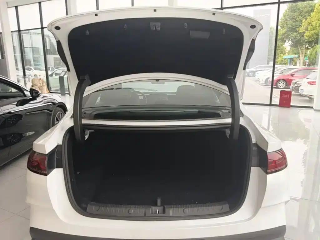 Qin L 2025 DM-i Intelligent Driving Edition 120KM Superior Model — миниатюра 19