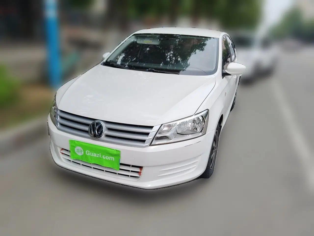 Volkswagen Santana 2015 1.4L Manual Fashion Edition — миниатюра 1