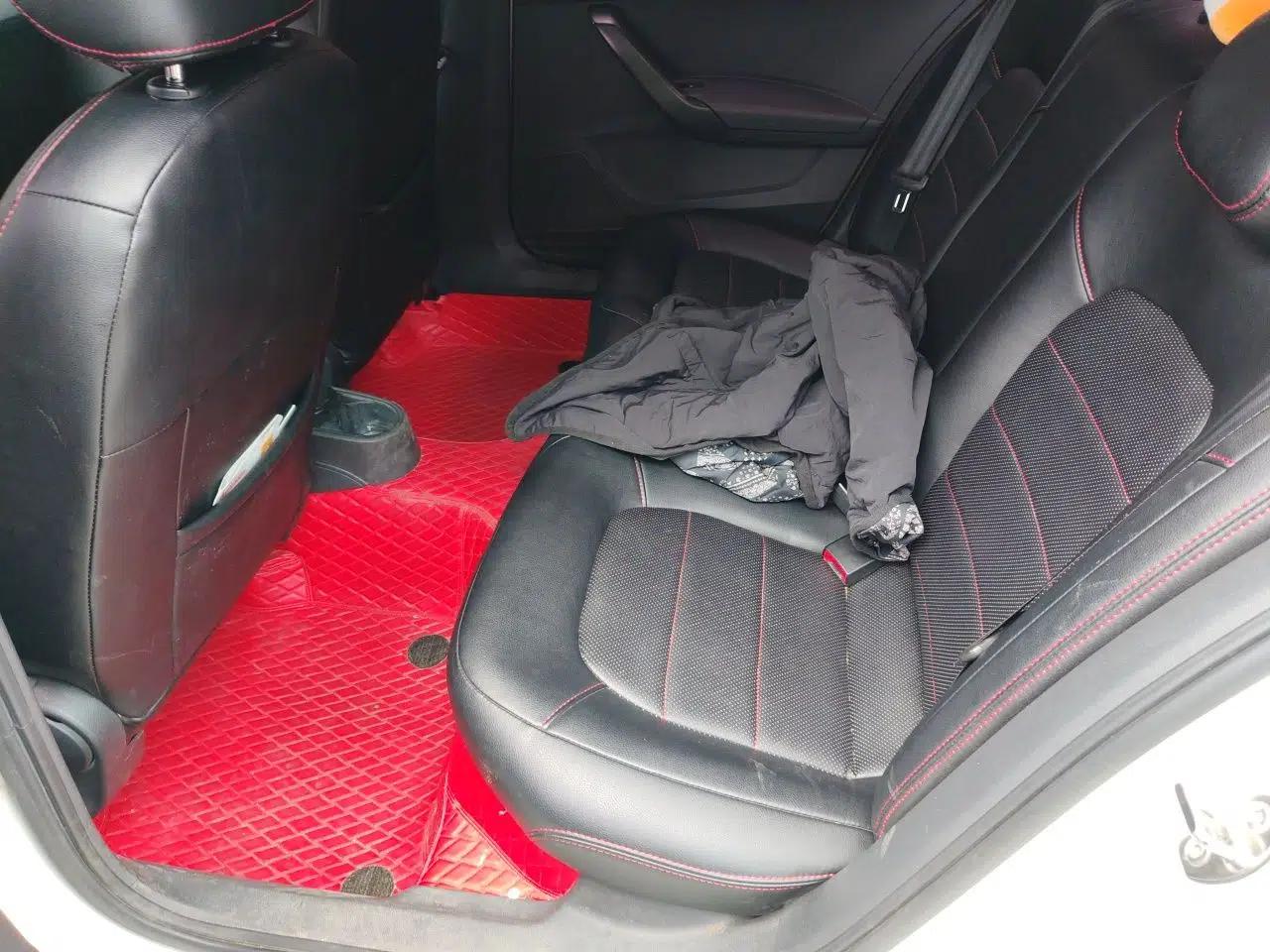 Volkswagen Santana 2015 1.4L Manual Fashion Edition — миниатюра 17