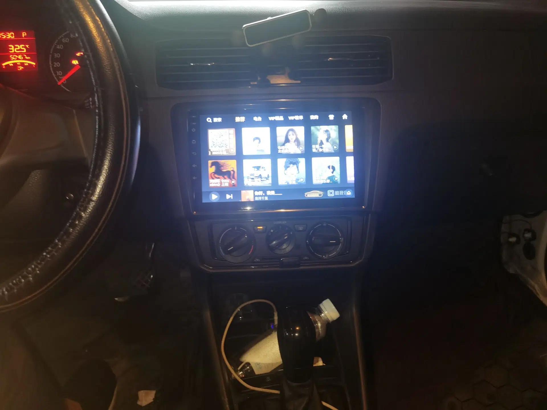 Volkswagen Santana 2021 1.5L Automatic Fashion Edition — миниатюра 13
