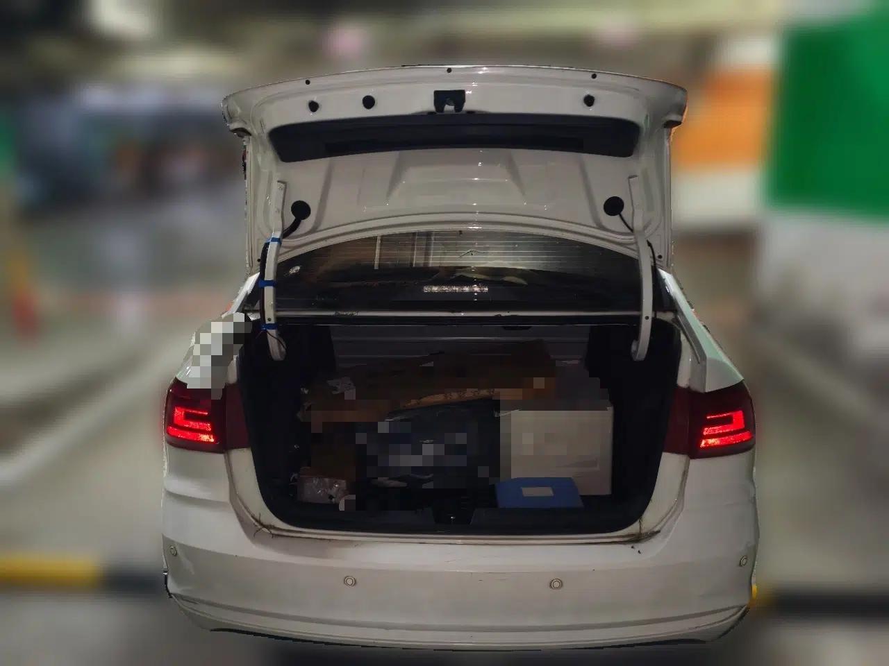 Volkswagen Santana 2016 1.6L Automatic Fashion Edition — миниатюра 19