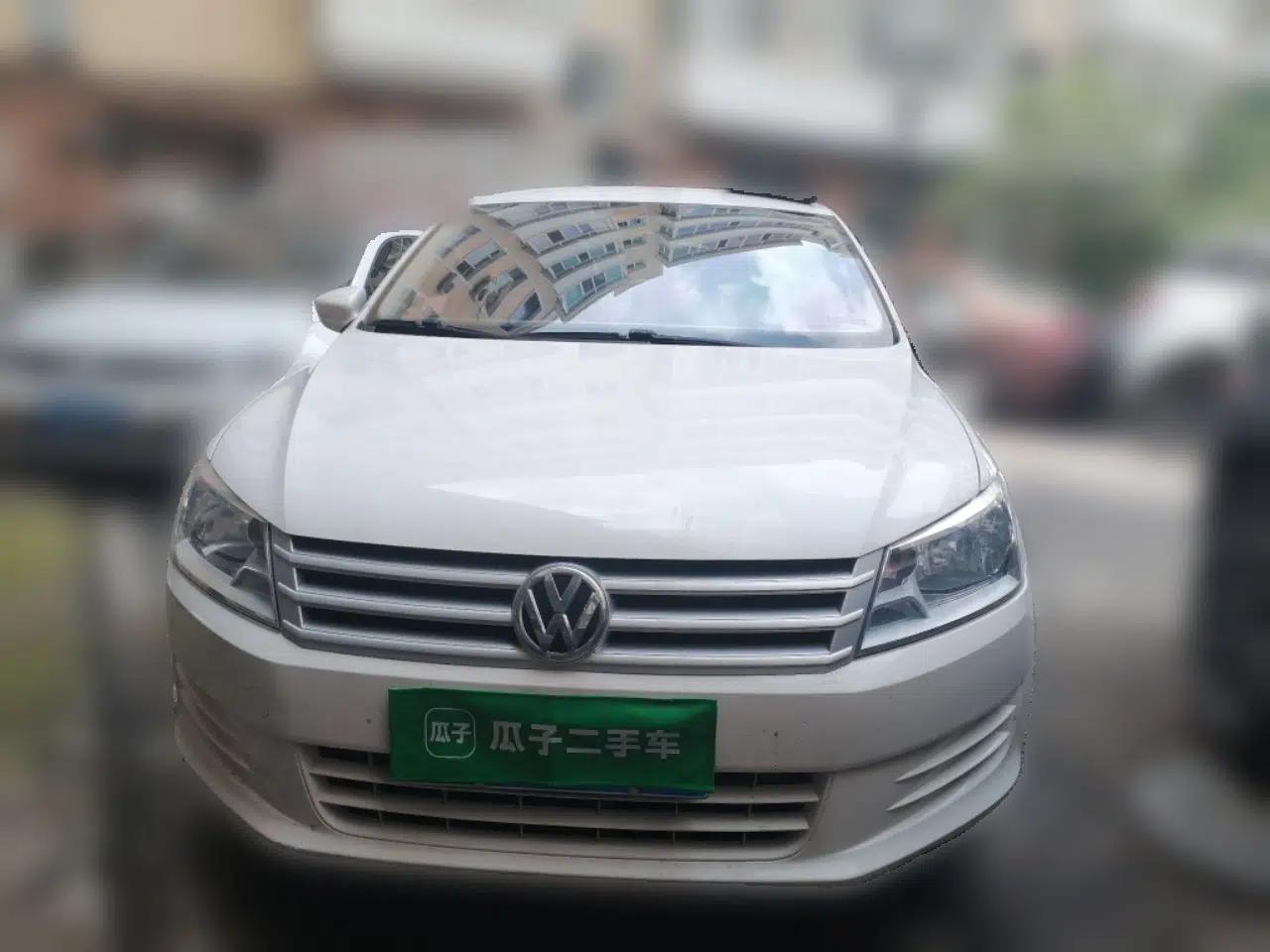 Volkswagen Santana 2015 1.4L Manual Fashion Edition — миниатюра 2