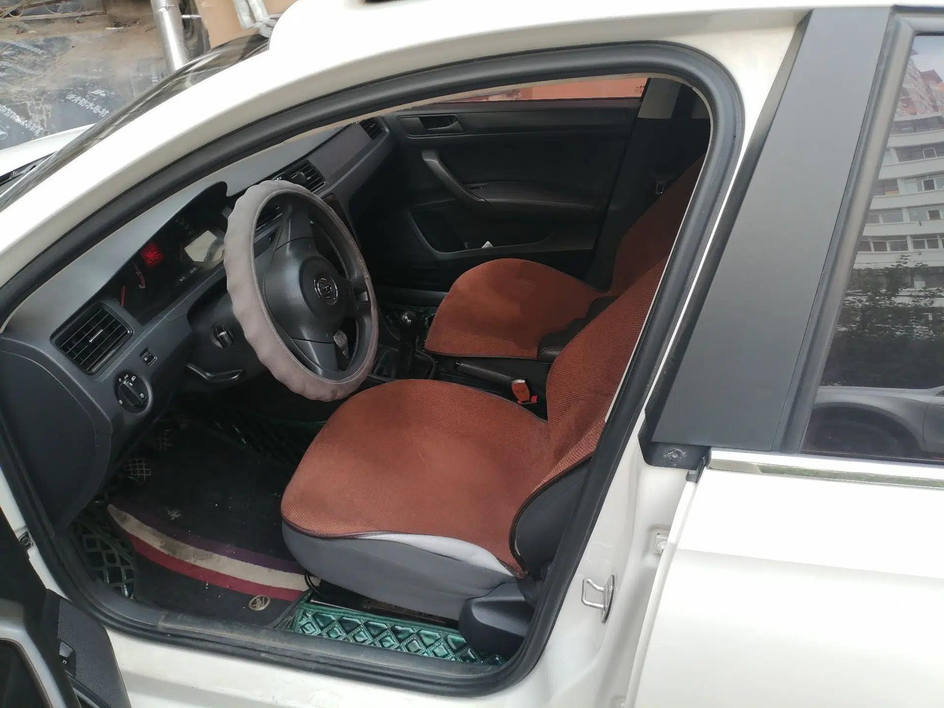 Volkswagen Santana 2015 1.4L Manual Fashion Edition — миниатюра 12