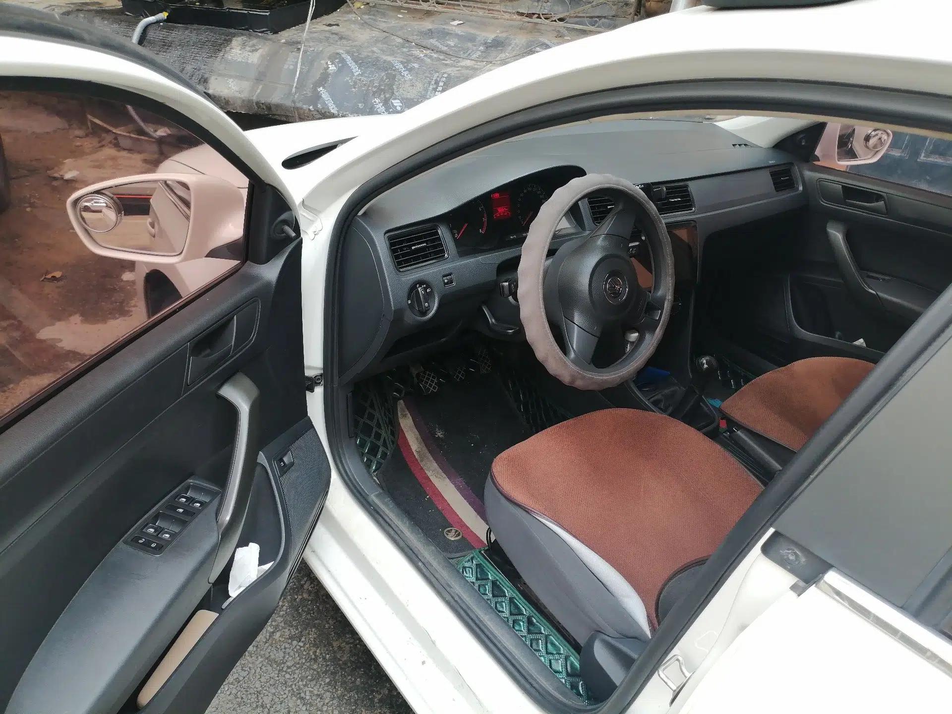 Volkswagen Santana 2015 1.4L Manual Fashion Edition — миниатюра 13
