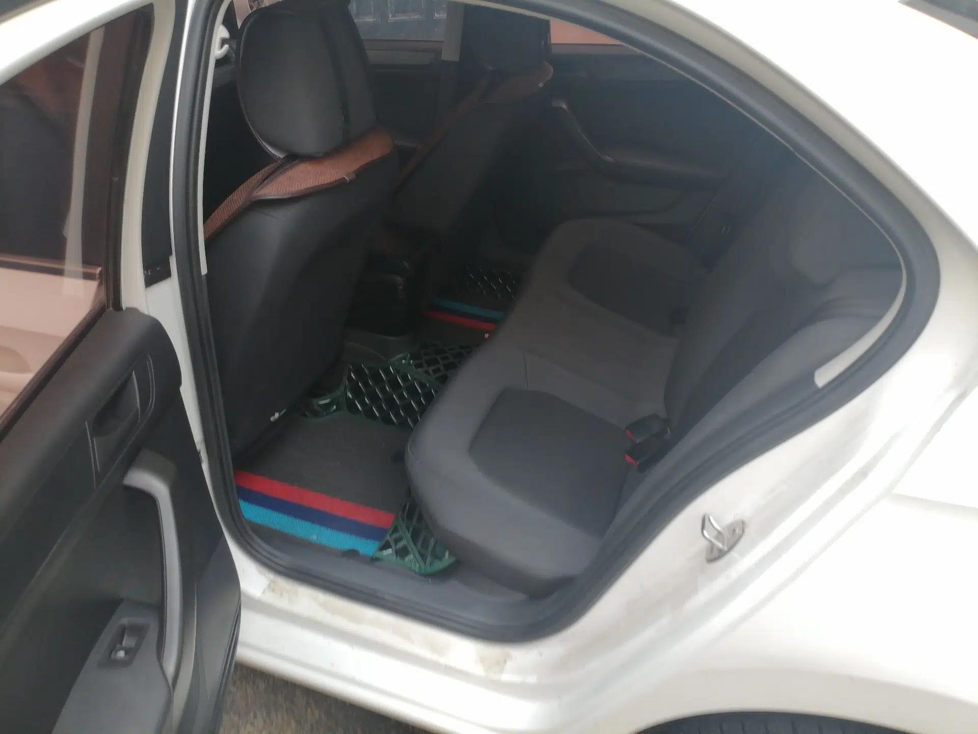 Volkswagen Santana 2015 1.4L Manual Fashion Edition — миниатюра 14