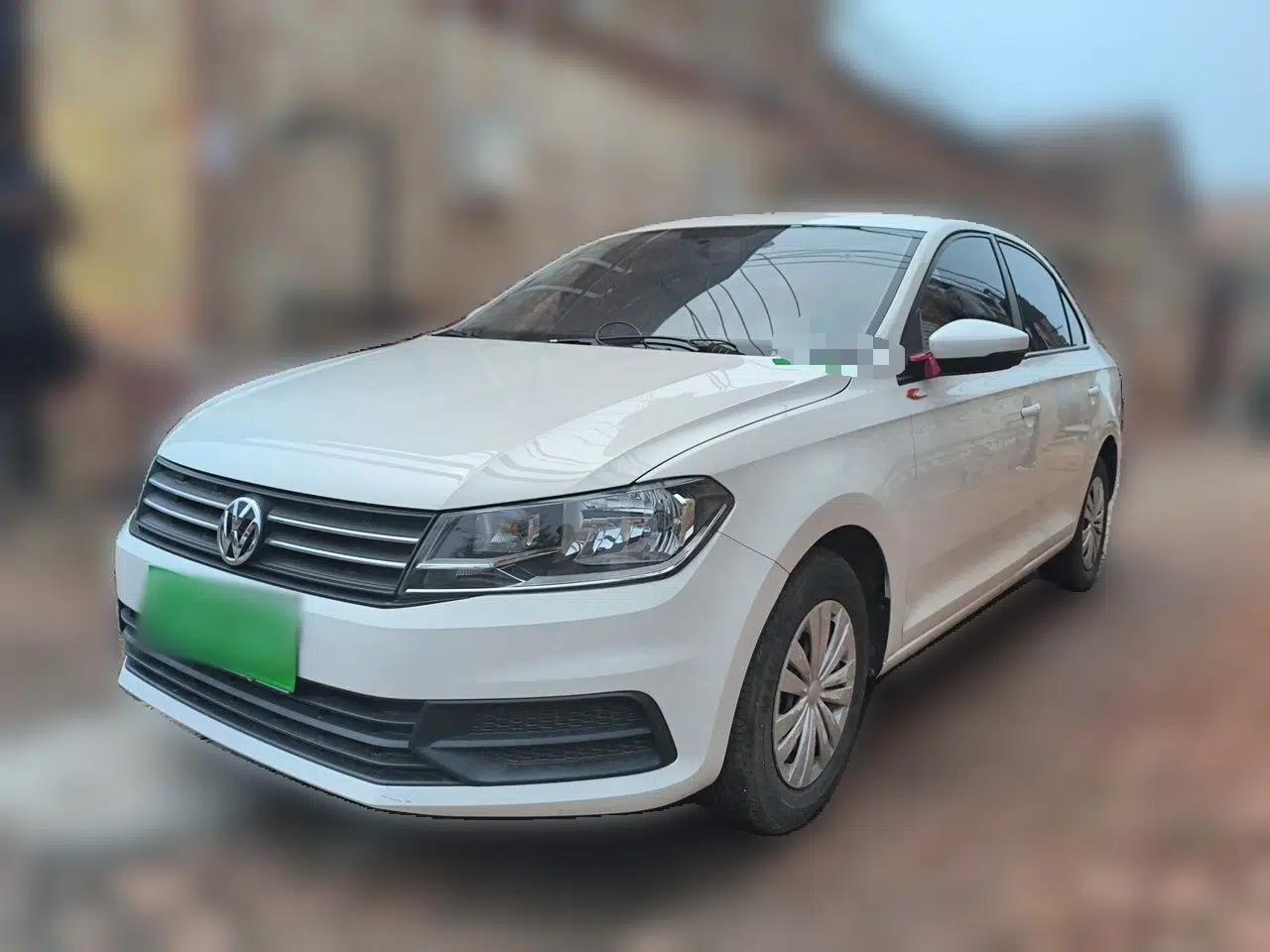 Volkswagen Santana 2018 1.5L Manual Fashion Edition — миниатюра 1