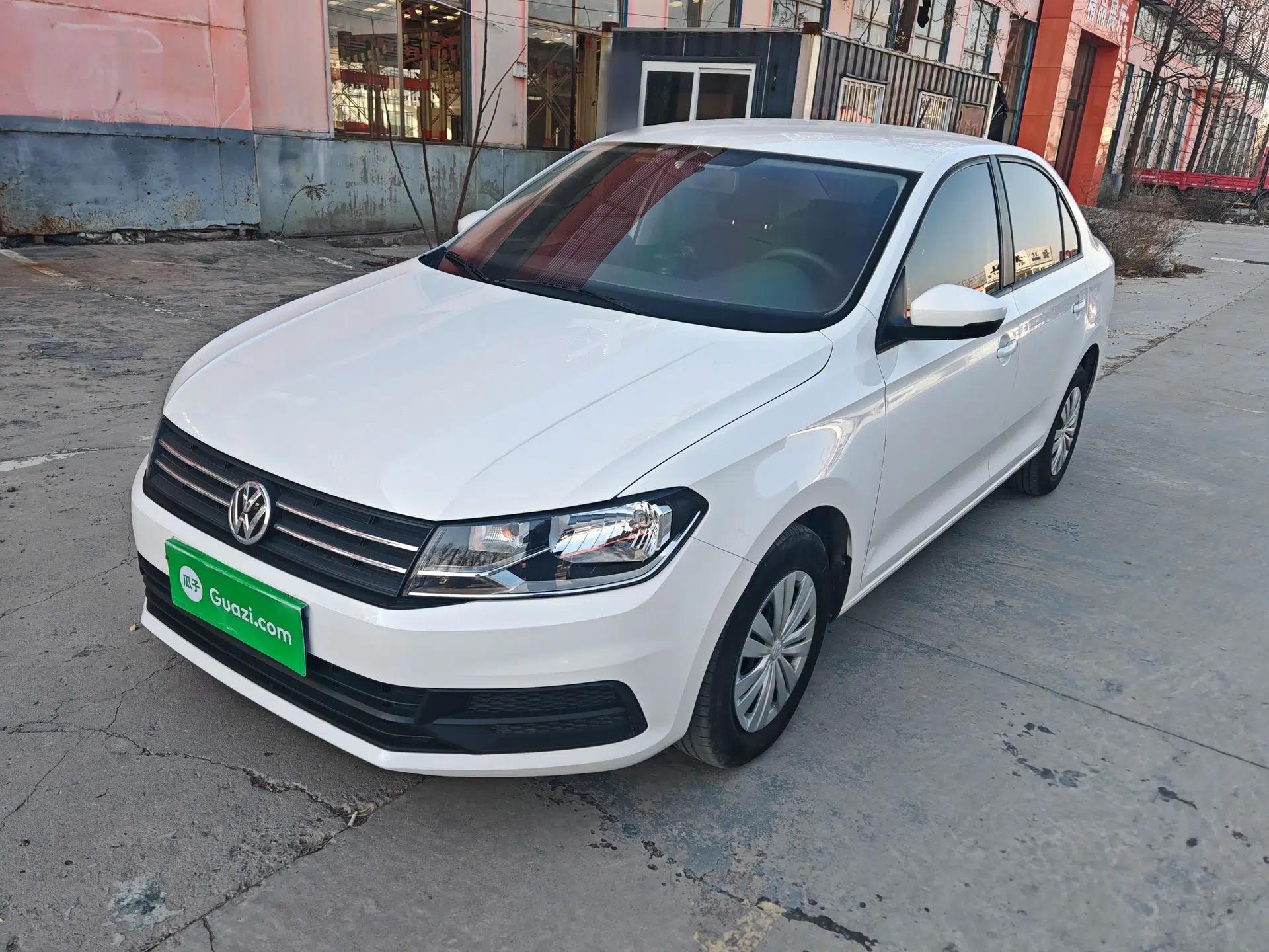 Volkswagen Santana 2021 1.5L Automatic Fashion Edition — миниатюра 1