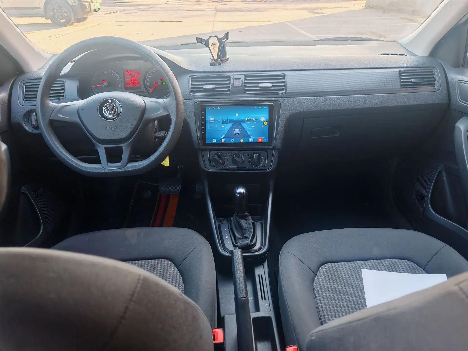 Volkswagen Santana 2021 1.5L Automatic Fashion Edition — миниатюра 20