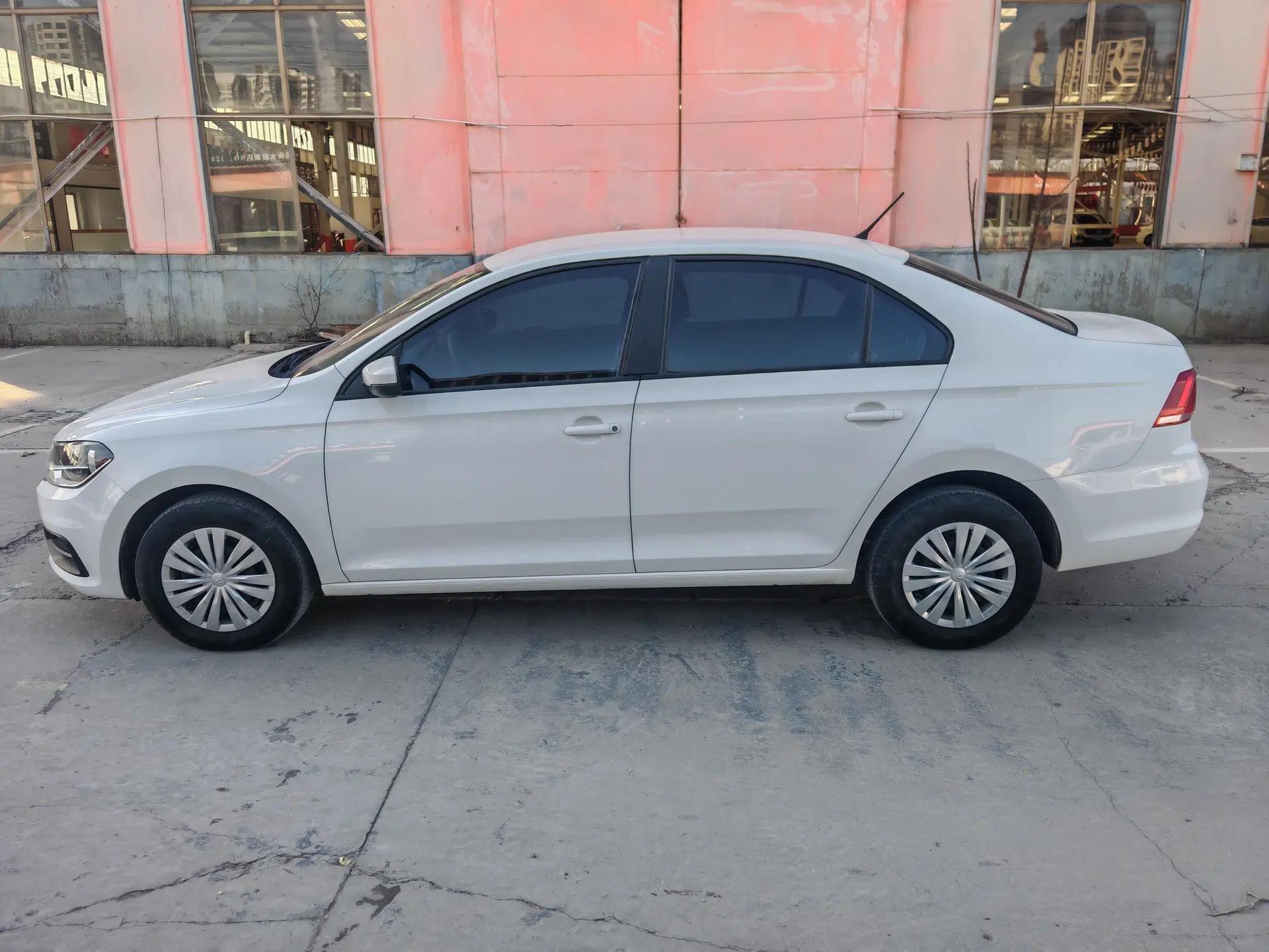 Volkswagen Santana 2021 1.5L Automatic Fashion Edition — миниатюра 8
