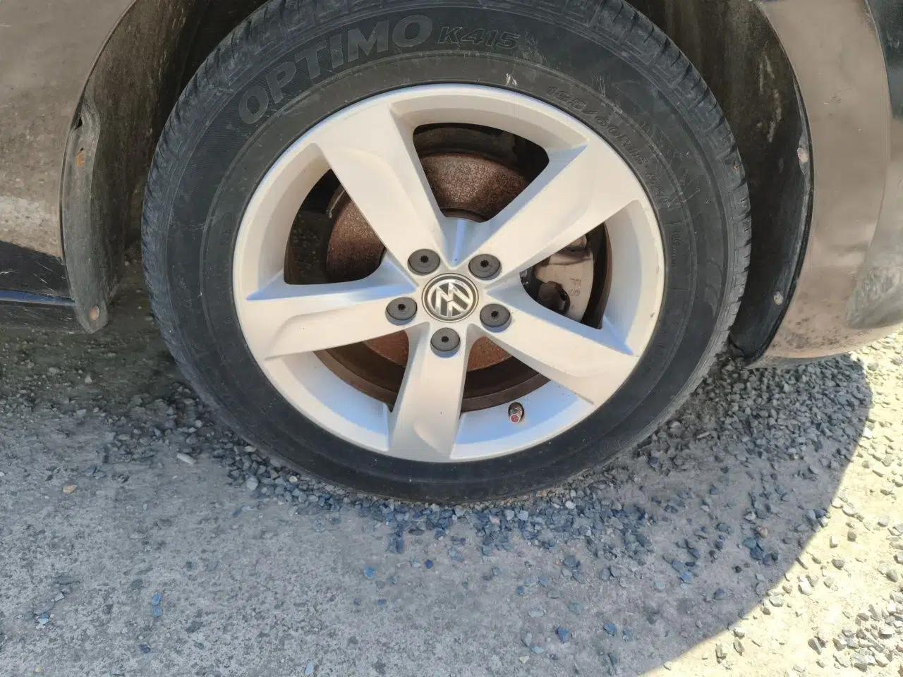 Volkswagen Santana 2015 1.6L Automatic Comfort Edition — миниатюра 8