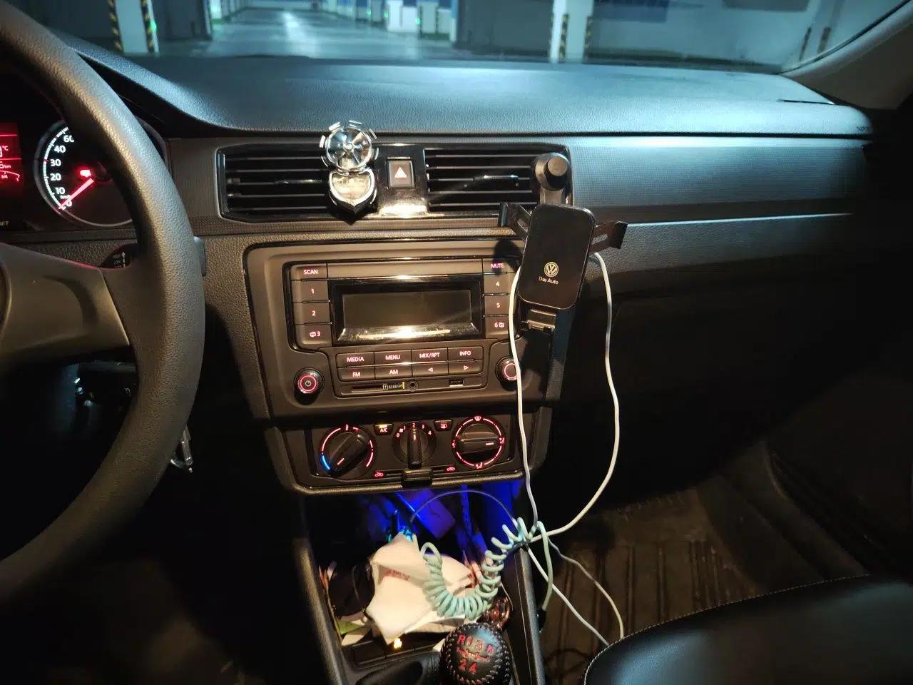 Volkswagen Santana 2021 1.5L Manual Fashion Edition — миниатюра 13