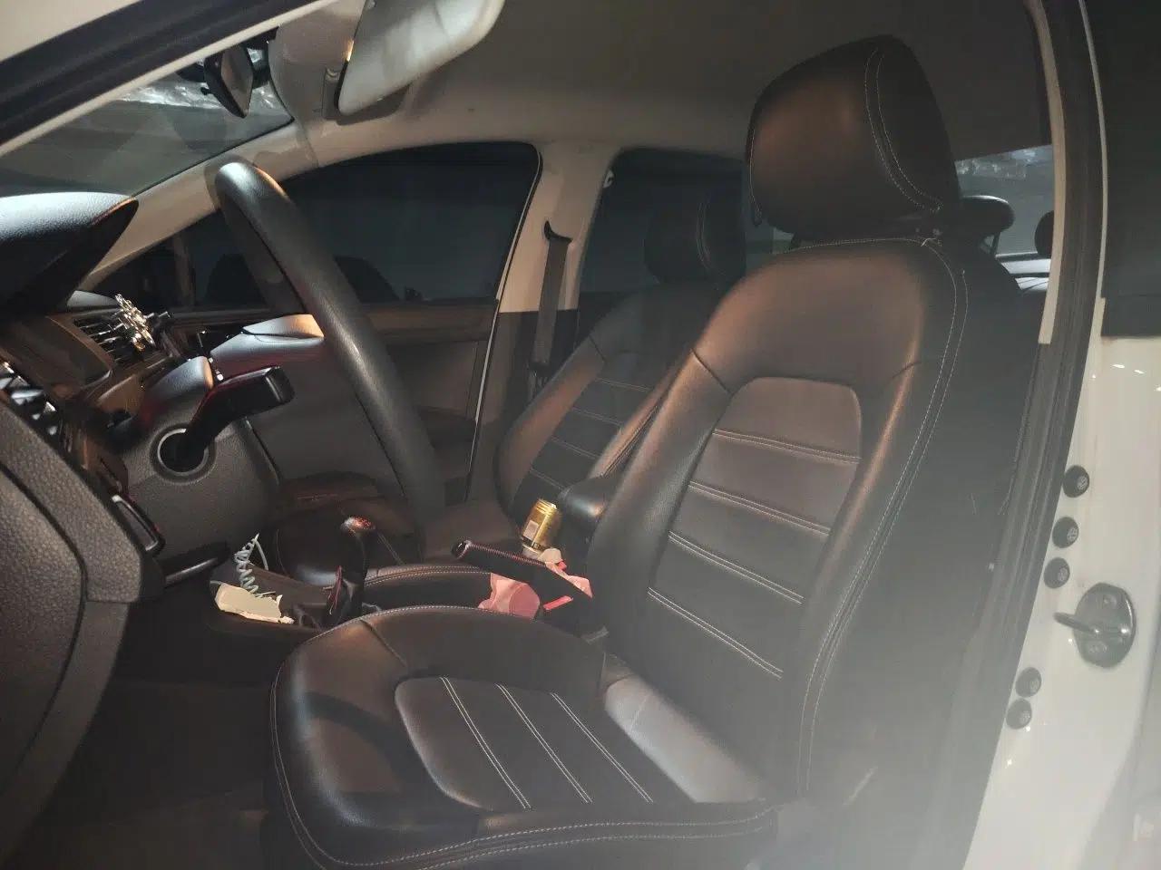 Volkswagen Santana 2021 1.5L Manual Fashion Edition — миниатюра 15