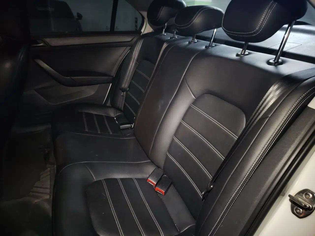 Volkswagen Santana 2021 1.5L Manual Fashion Edition — миниатюра 17