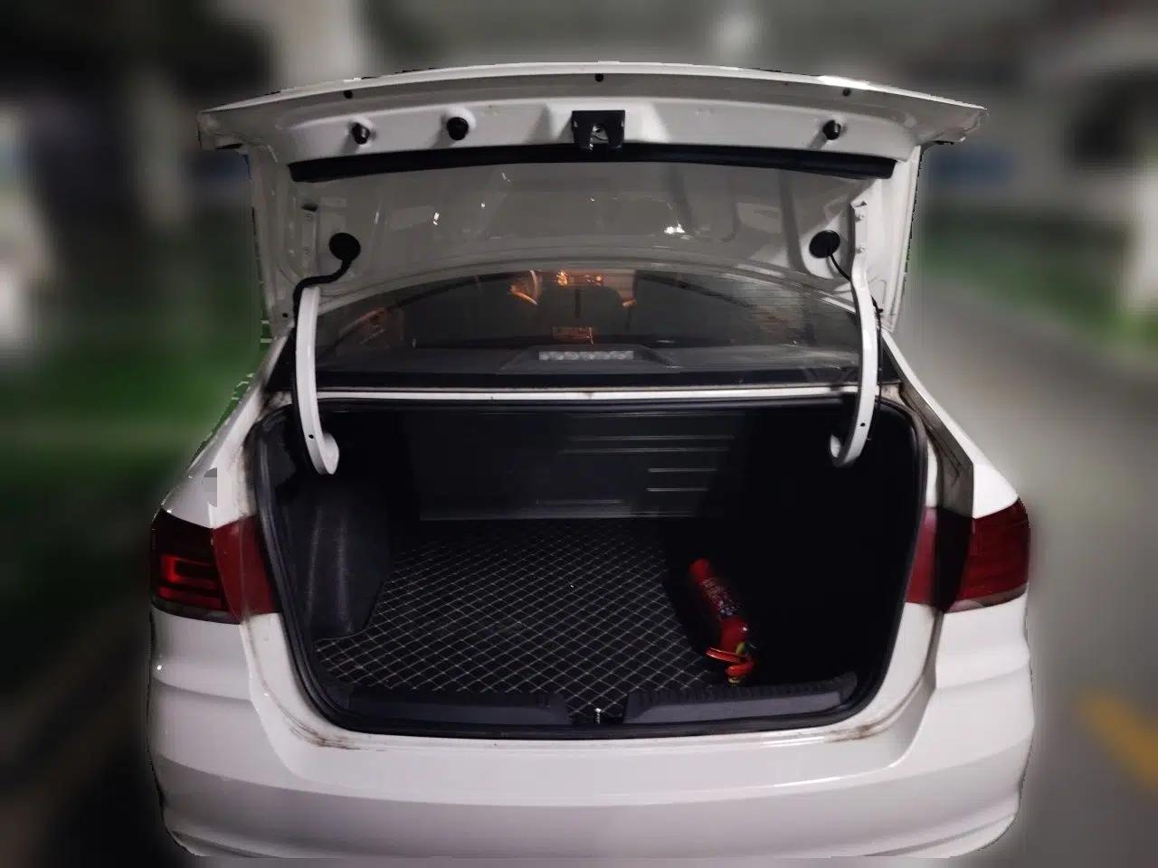 Volkswagen Santana 2021 1.5L Manual Fashion Edition — миниатюра 19
