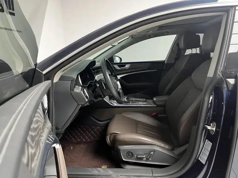 Audi A7L 2022 55 TFSI quattro S-line edition executive preview version — миниатюра 14