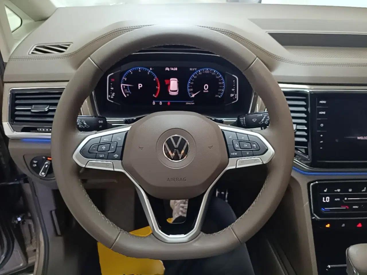 Volkswagen Viloran 2020 380TSI Prestige Edition — миниатюра 13