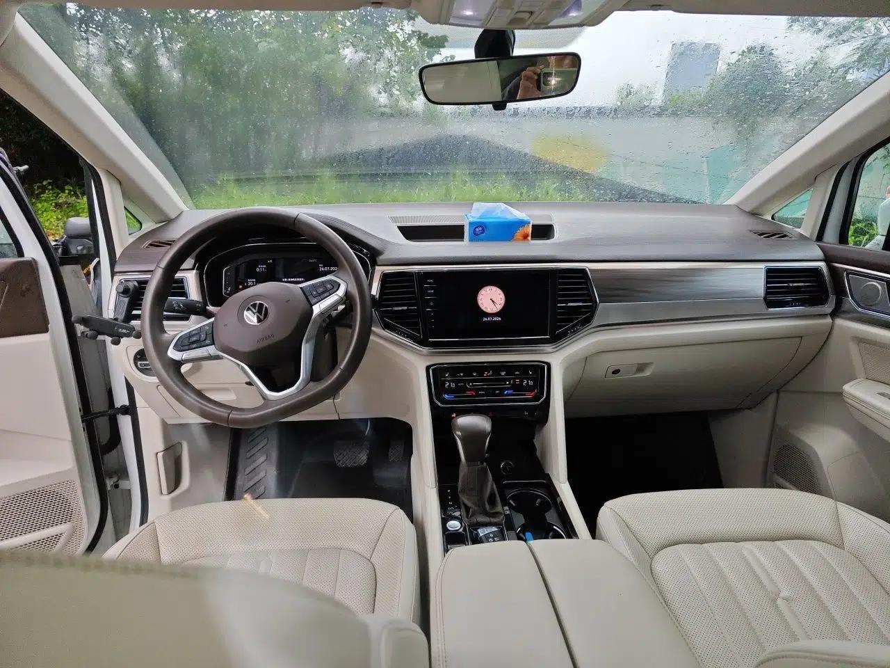 Volkswagen Viloran 2020 330TSI Luxury Edition — миниатюра 9