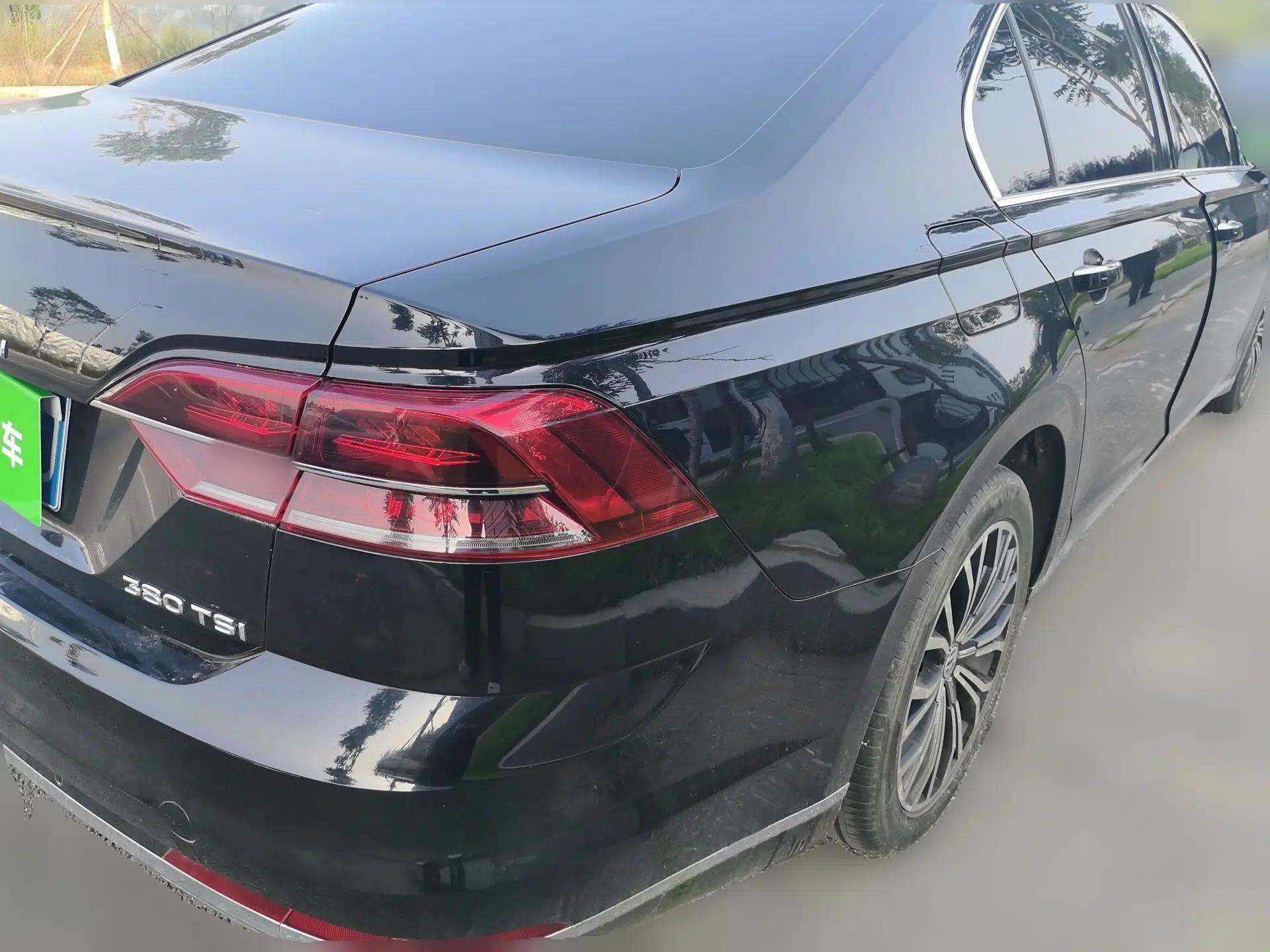 Volkswagen Phideon 2018 Revised Version 380TSI Two-Wheel Drive Business Edition — миниатюра 6