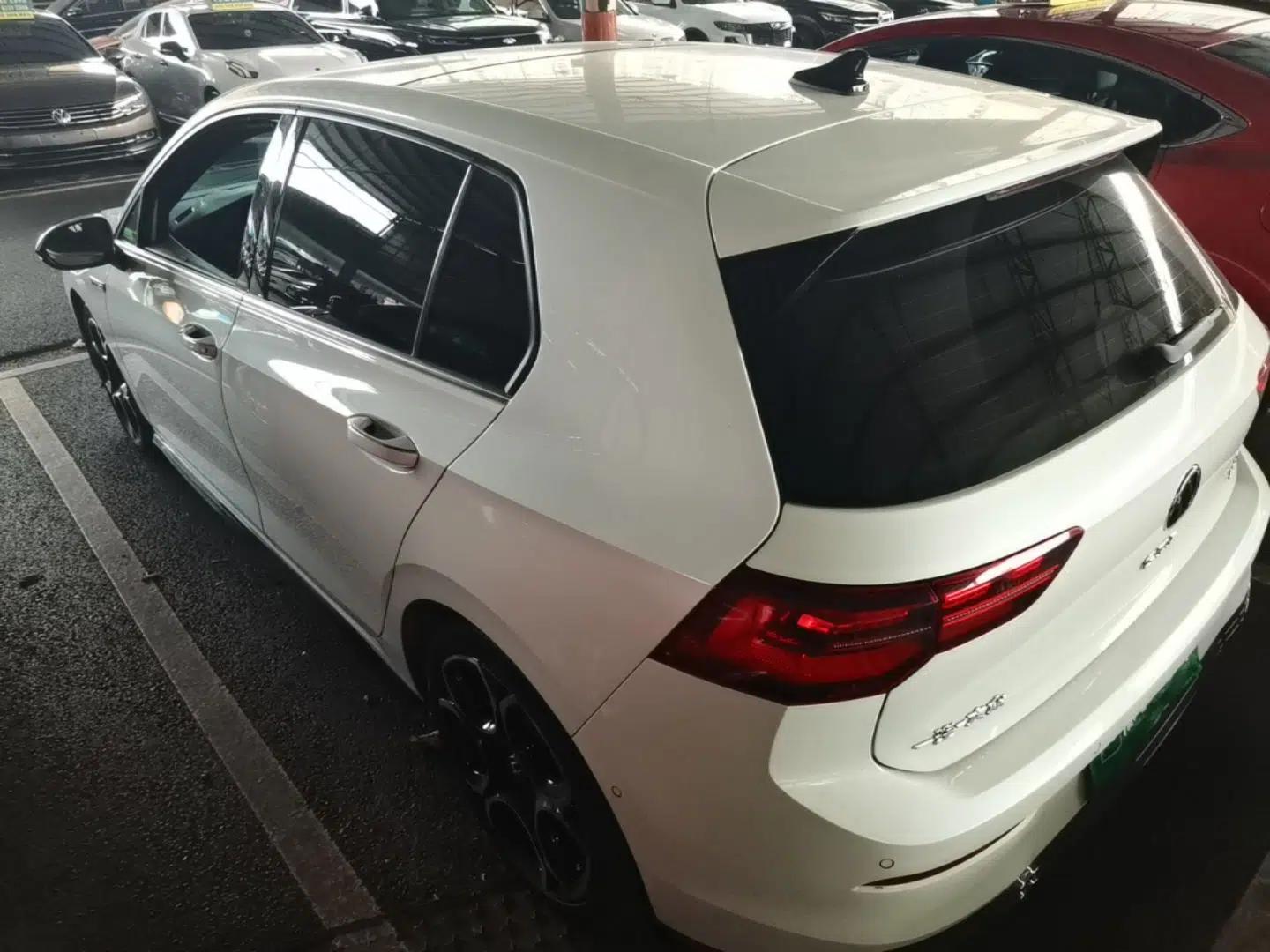 Volkswagen Golf GTI 2023 380TSI DSG GTI — миниатюра 4