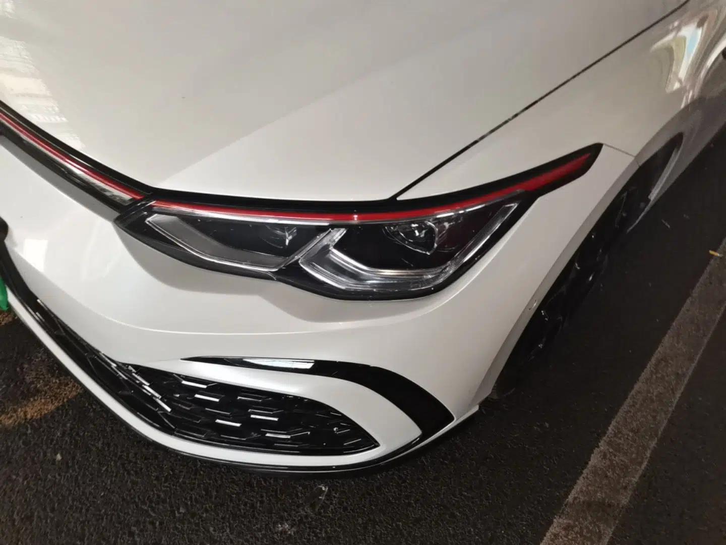 Volkswagen Golf GTI 2023 380TSI DSG GTI — миниатюра 8