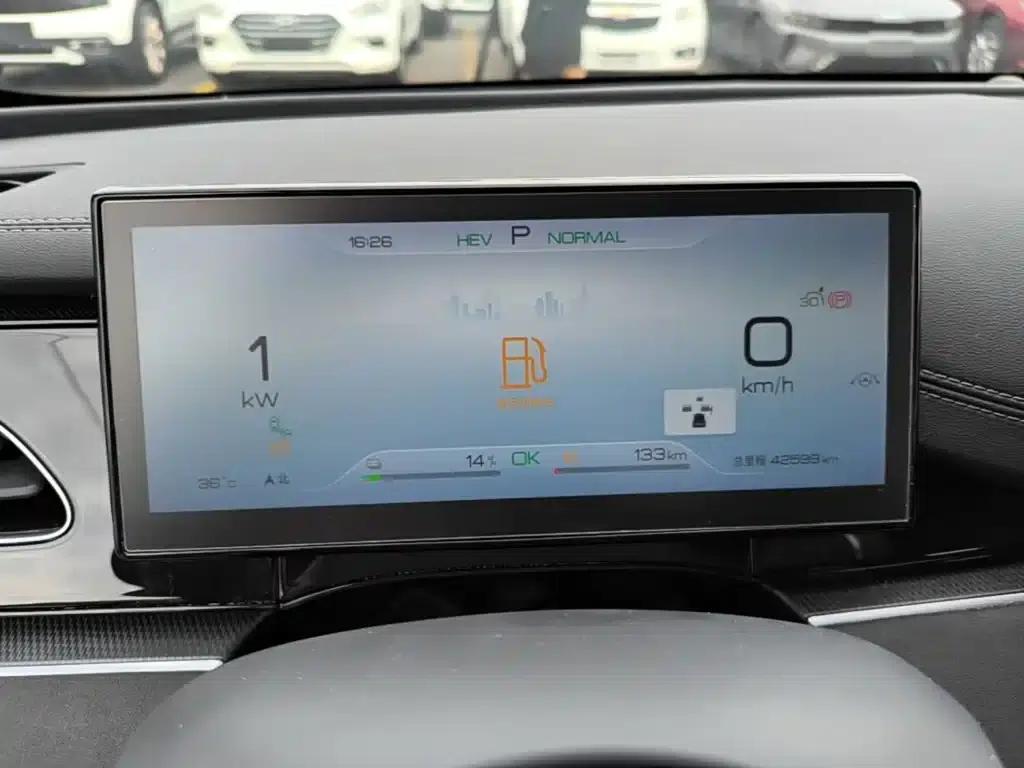 Seal 06 2024 DM-i 120KM Premium Edition — миниатюра 12