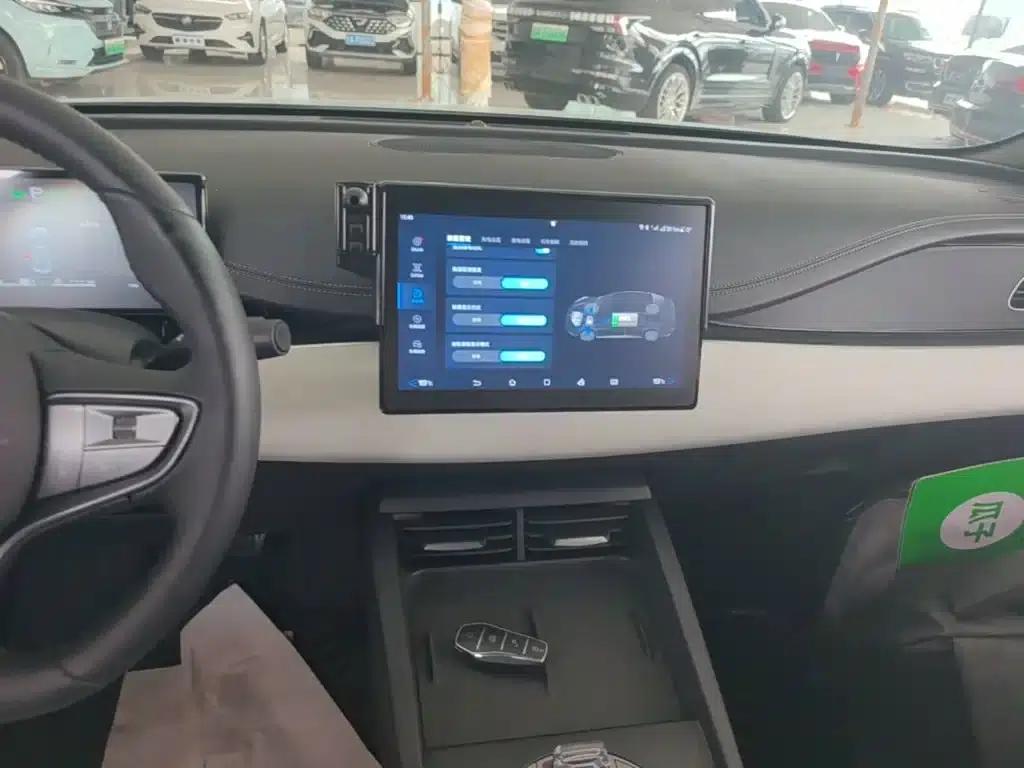 Seal 06 2024 DM-i 80KM Luxury — миниатюра 13