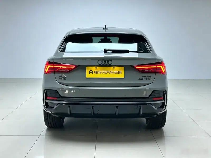 Audi Q3 Sportback 2025 quattro 45th Anniversary Edition 40 TFSI Fashion Model — миниатюра 6