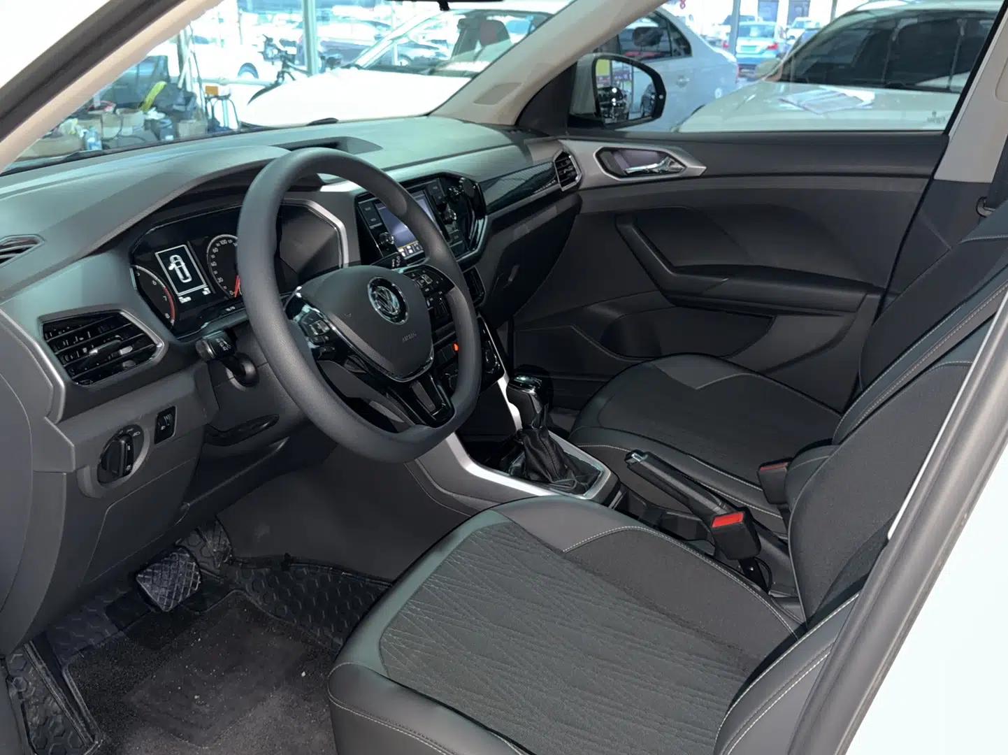 Volkswagen T-Cross 2019 280TSI DSG Comfort Edition — миниатюра 8