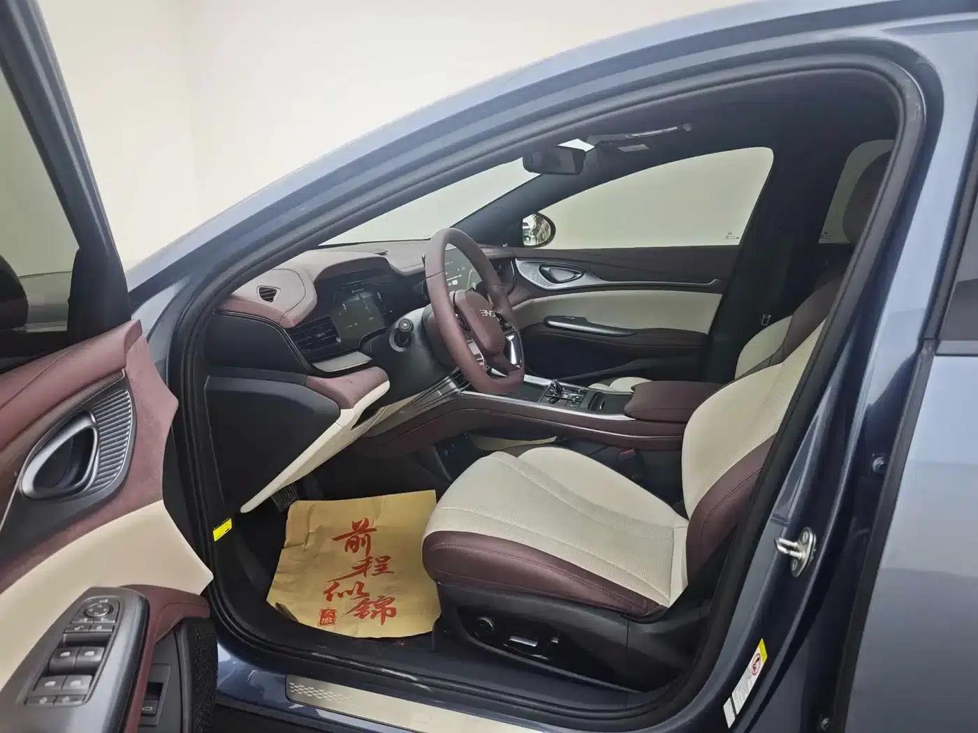 Seal 2023 DM-i 1.5L 121km Premium — миниатюра 6