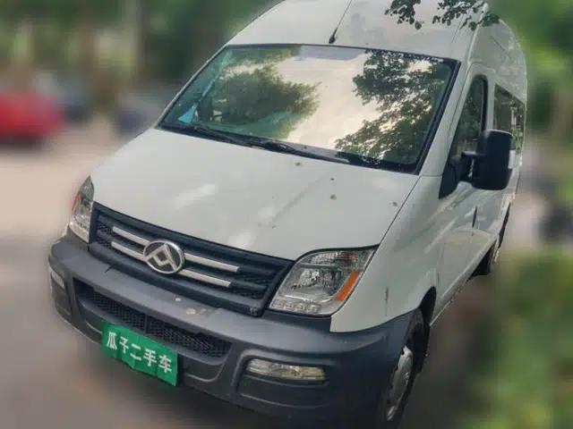 SAIC MAXUS Xintu V80 2019 2.5T Classic Model AMT Aoyuntong Long Wheelbase High-Roof 7-Seater