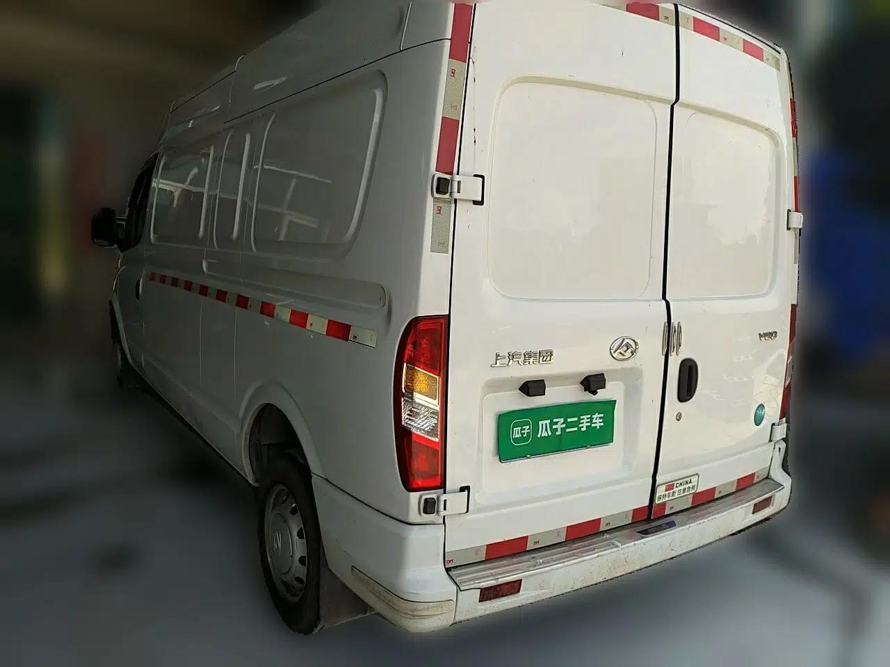 SAIC MAXUS Xintu V80 2023 2.0T Manual Classic City Delivery King Long Wheelbase Mid-Roof 3-Seater — миниатюра 4
