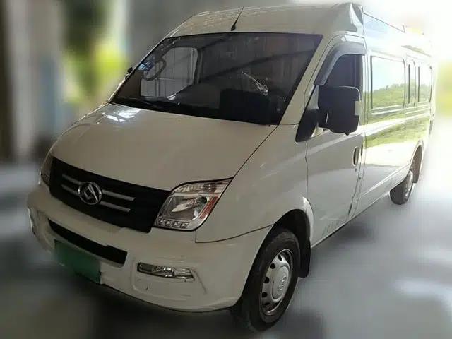 SAIC MAXUS Xintu V80 2023 2.0T Manual Classic City Delivery King Long Wheelbase Mid-Roof 3-Seater