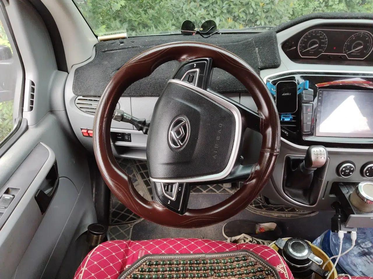 SAIC MAXUS Xintu V80 2020 2.5T Manual Classic City Delivery King Long Wheelbase Mid-Height 2/3 Seats — миниатюра 10