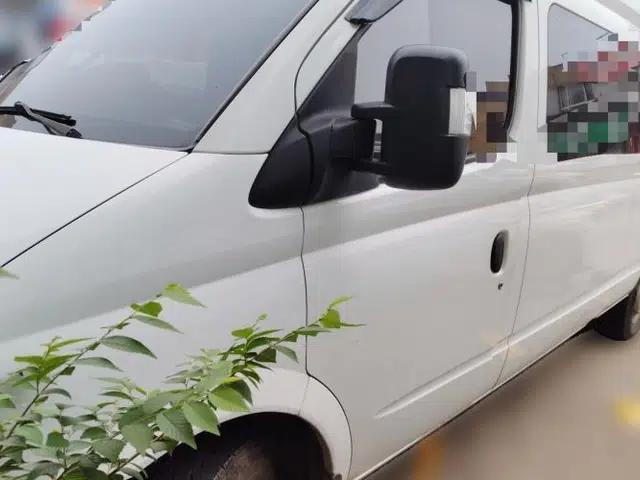 SAIC MAXUS Xintu V80 2020 2.5T Manual Classic City Delivery King Long Wheelbase Mid-Height 2/3 Seats