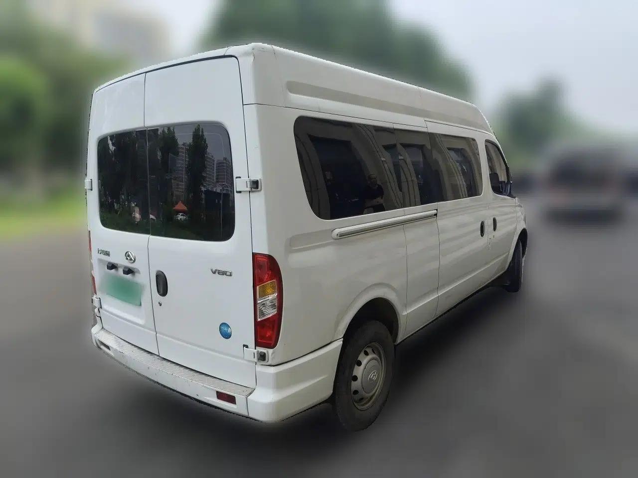 SAIC MAXUS Xintu V80 2023 2.0T Manual Classic Aoyuntong Long Wheelbase Mid-Height 6/7/8/9-Seater — миниатюра 6