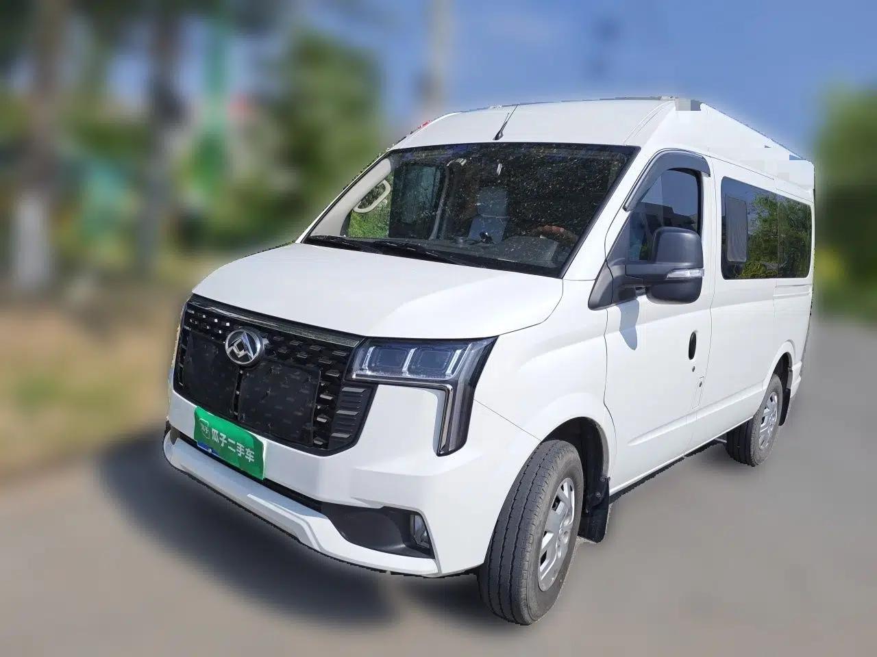 SAIC MAXUS Xintu V80 2024 Aotong Value Edition 6AMT Short Wheelbase Mid-Roof Model 127 Ps 5/6 Seats — миниатюра 1