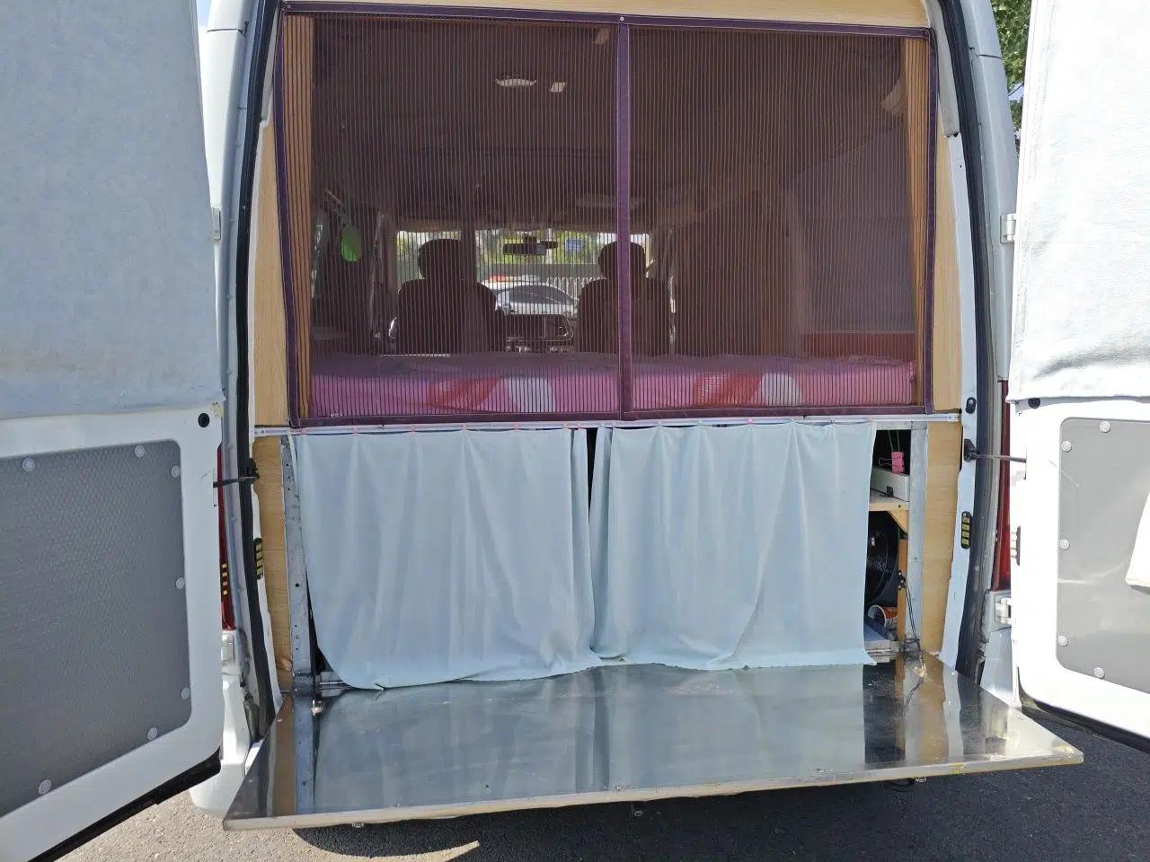 SAIC MAXUS Xintu V80 2024 Aotong Value Edition 6AMT Short Wheelbase Mid-Roof Model 127 Ps 5/6 Seats — миниатюра 19