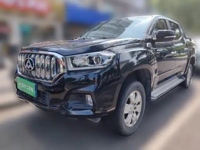 SAIC MAXUS T60 2017 2.0T Gasoline Automatic Two-Wheel Drive High-Ride Luxury Standard Cab