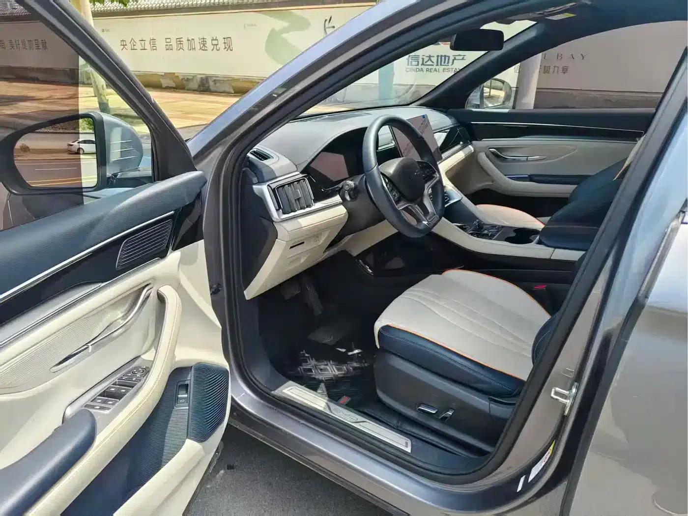 Song PLUS New Energy 2023 Champion Edition DM-i 150KM Flagship PLUS — миниатюра 4