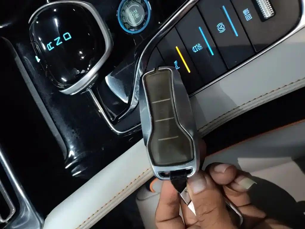 Song PLUS New Energy 2021 EV Premium Edition — миниатюра 9