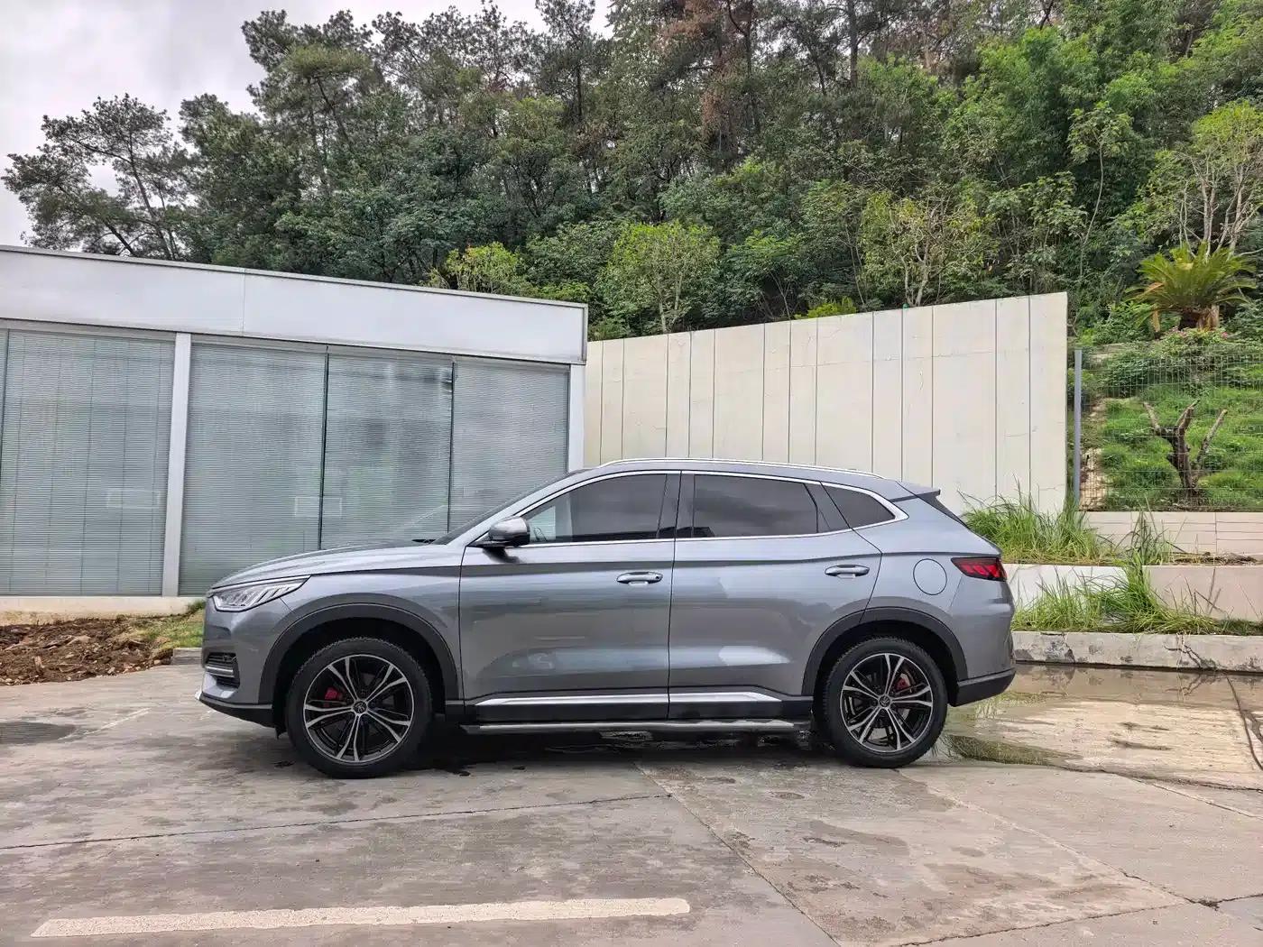 Song PLUS 2020 1.5T Automatic Flagship Edition — миниатюра 4