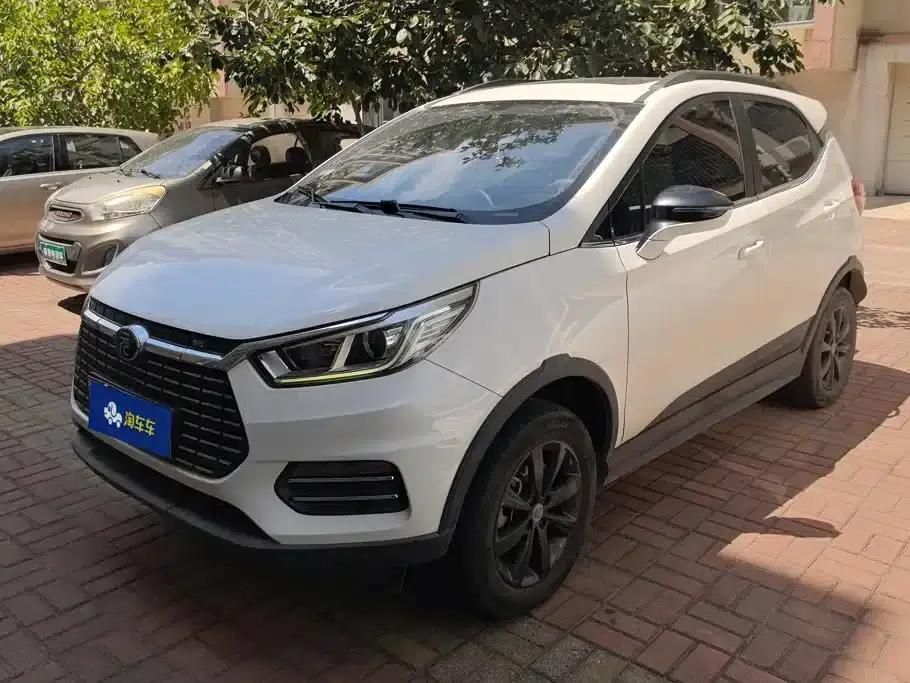 Yuan New Energy 2018 EV360 Smart Connected Cool Edition — миниатюра 1
