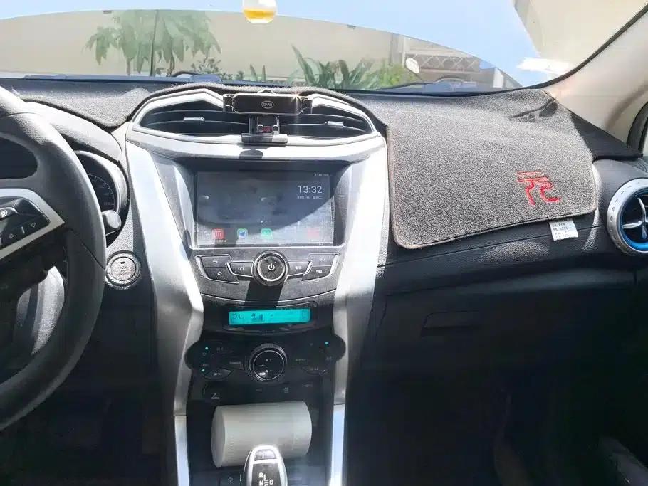 Yuan New Energy 2018 EV360 Smart Connected Cool Edition — миниатюра 13
