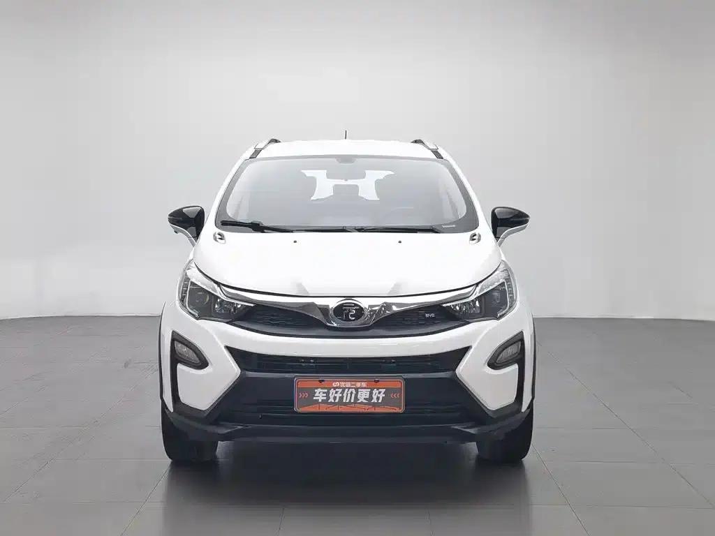2017 Yuan 1.5L Manual Cool Connected Edition — миниатюра 3