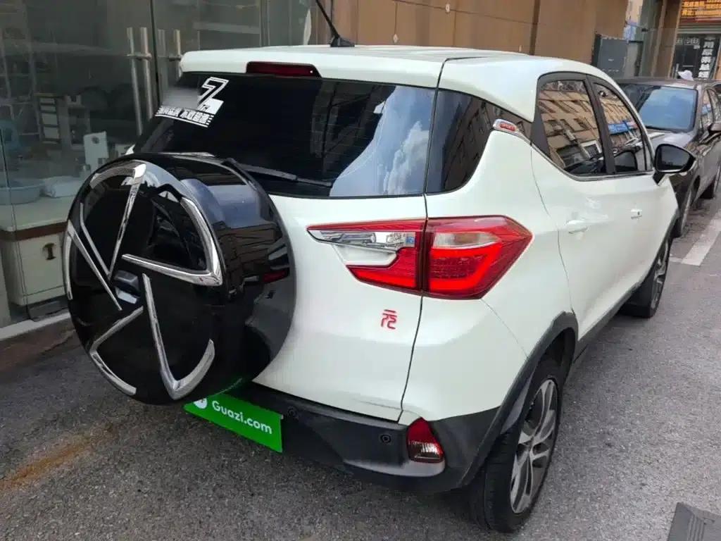 2016 Yuan 1.5L Automatic Deluxe Model — миниатюра 7